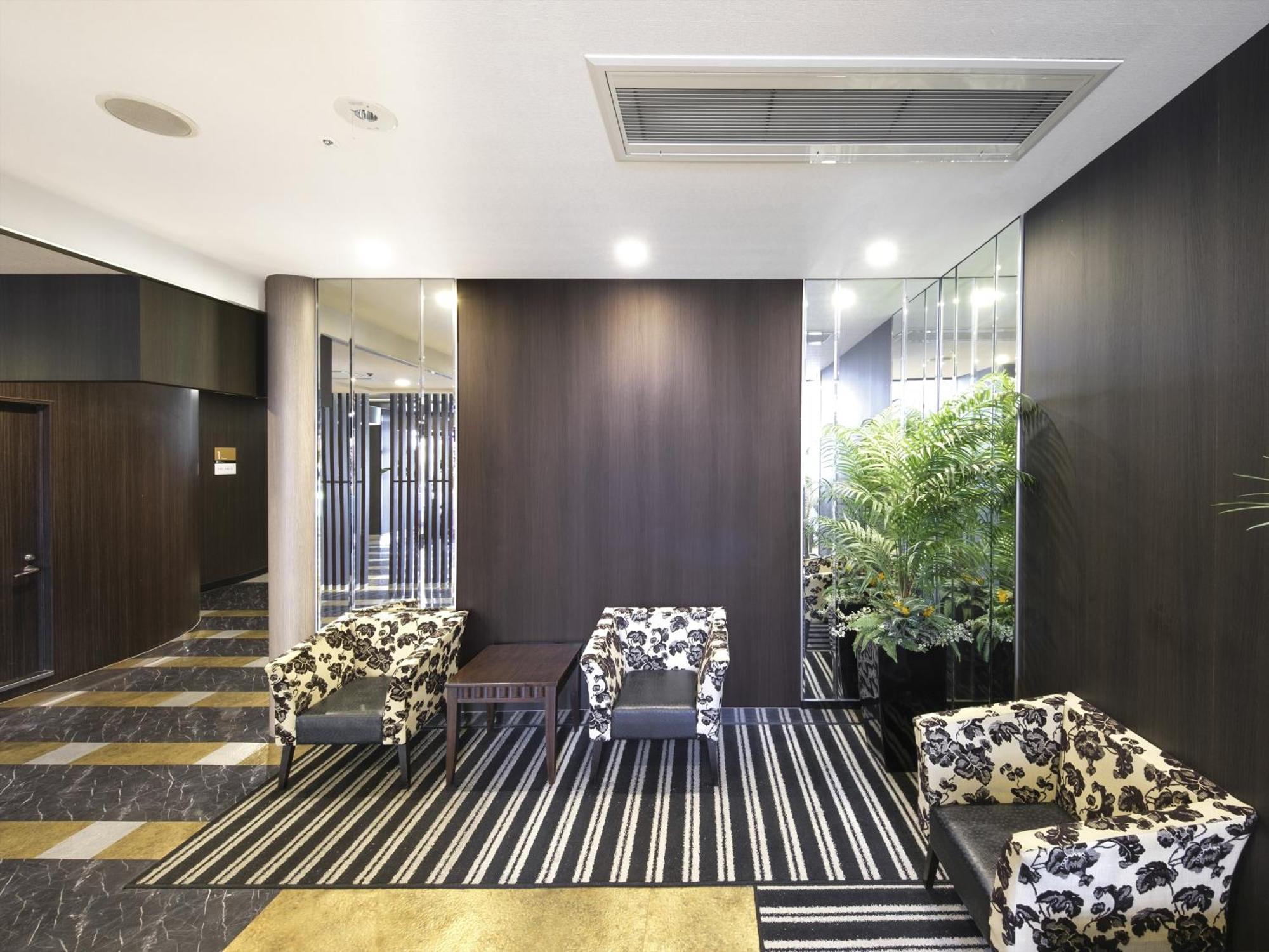 Apa Hotel Tottori Ekimae Minami Екстер'єр фото